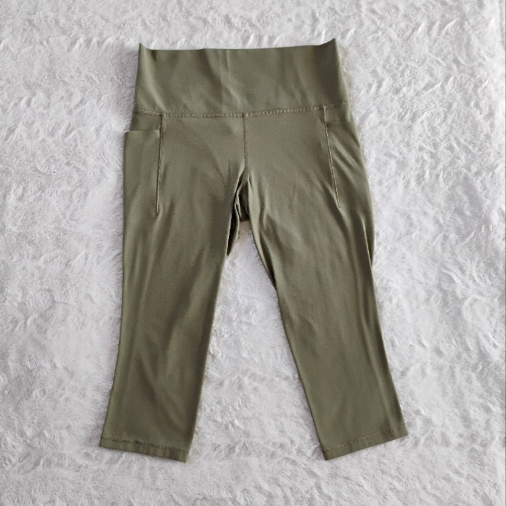 Athleta Olive Green Salutation Stash Pocket II Capri